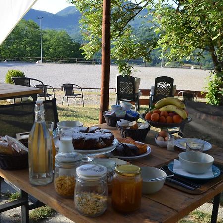 Agriturismo Dei Legi San Pietro Vara Eksteriør bilde