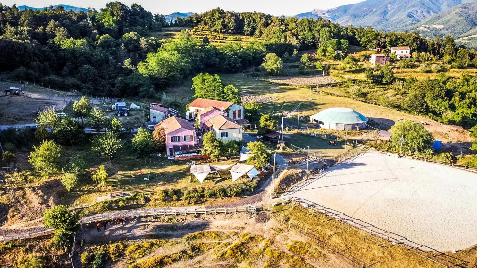 Agriturismo Dei Legi San Pietro Vara Eksteriør bilde