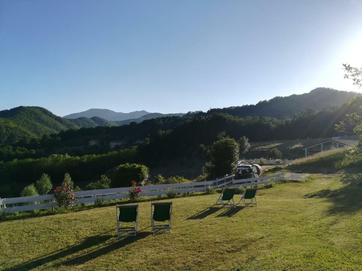 Agriturismo Dei Legi San Pietro Vara Eksteriør bilde