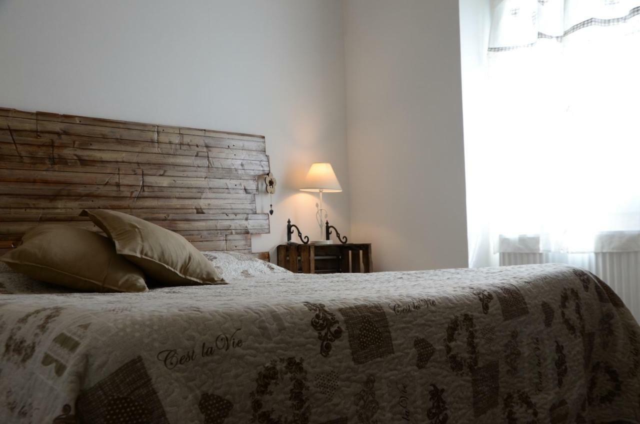 Agriturismo Dei Legi San Pietro Vara Eksteriør bilde